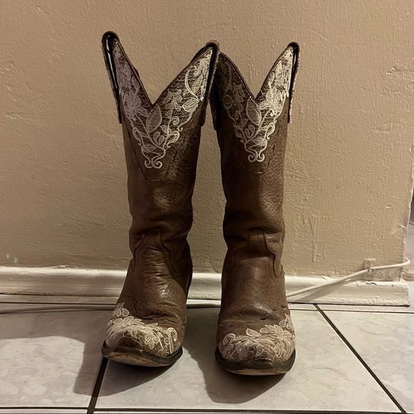 Jeni Lane Lace Western Boots - Picture 5 of 10